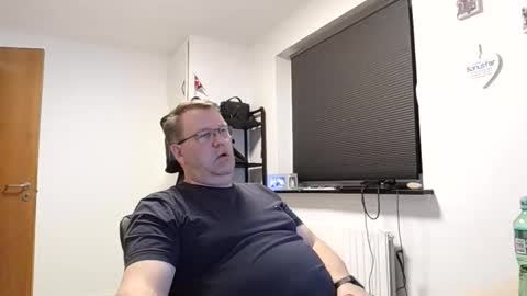 henrikrp1971 online show from March 2025 09:42:02 PM