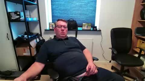 henrikrp1971 online show from April 2026 12:28:02 PM