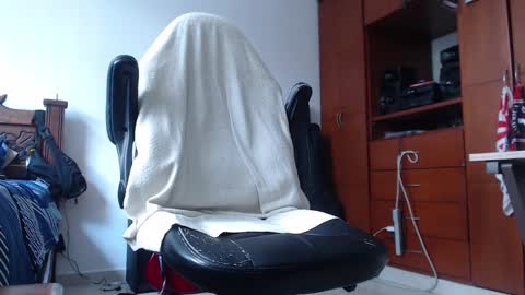 Snapshot of henry_barbarian_ chatting on February 2025 03:08:01 PM Henry Barbarian online show from February 2025 03:08:01 PM