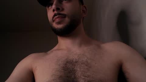 HenryAxe online show from April 2026 06:13:02 PM