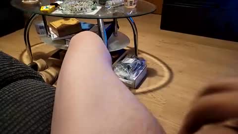 Henrybones online show from October 2025 04:40:02 PM