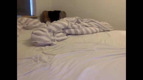 Henryhipster  sub  spank useme new Europe Twink kiss first fit kinky naughty online show from October 2025 06:12:02 AM