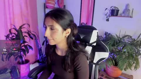 Hello I am Valentina independent Colombian model I love sensuality and pleasure welcome online show from February 2025 10:31:01 PM
