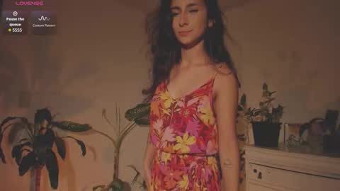 Hello I am Valentina independent Colombian model I love sensuality and pleasure welcome online show from September 2025 02:35:01 AM