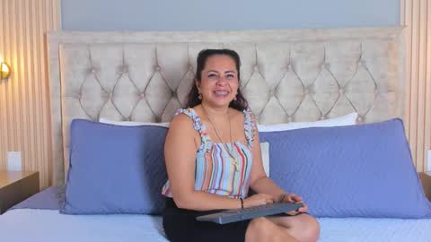 Snapshot of hera_goddesss chatting on September 2025 08:09:01 PM Hera online show from September 2025 08:09:01 PM