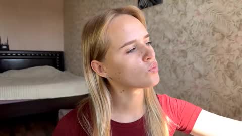 Sylvia online show from September 2025 08:03:02 AM