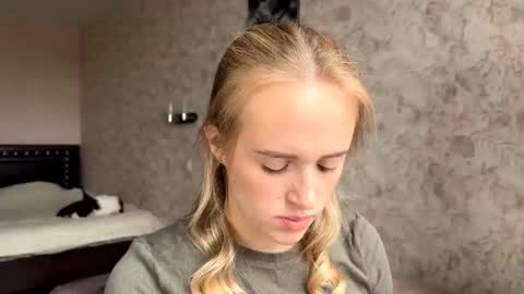 Sylvia online show from September 2025 08:05:02 AM