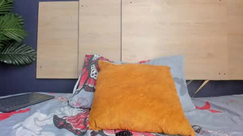 Snapshot of hermione_brown chatting on May 2026 08:00:01 AM hermione_brown online show from May 2026 08:00:01 AM