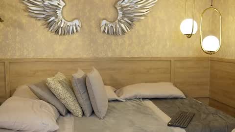 Hermione Scott online show from January 2025 01:03:01 PM