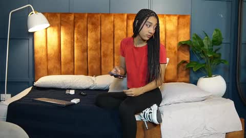 Hermione Scott online show from February 2025 01:42:02 PM