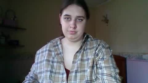 Snapshot of hess_luna_ chatting on November 2025 10:05:01 AM hess_luna_ online show from November 2025 10:05:01 AM