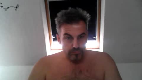 Snapshot of hessenboy_ffm chatting on May 2026 07:39:01 AM hessenboy_ffm online show from May 2026 07:39:01 AM