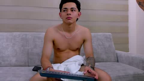 heteros men online show from February 2025 11:14:02 PM