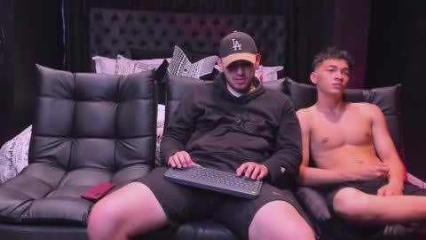 heteros men online show from April 2026 08:42:02 PM