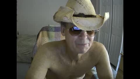 Snapshot of hewes1 chatting on January 2025 09:28:02 AM hewes1 online show from January 2025 09:28:02 AM