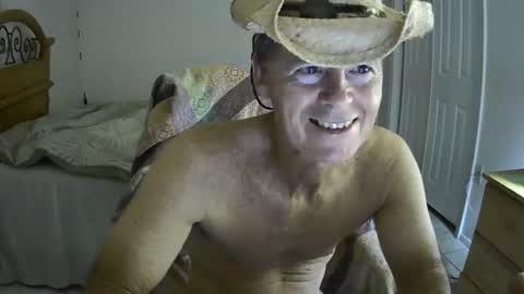 Snapshot of hewes1 chatting on February 2025 09:42:01 AM hewes1 online show from February 2025 09:42:01 AM