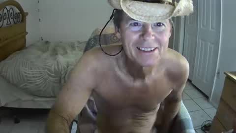 Snapshot of hewes1 chatting on February 2025 09:32:02 AM hewes1 online show from February 2025 09:32:02 AM