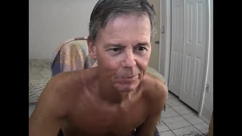 Snapshot of hewes1 chatting on October 2025 06:06:01 PM hewes1 online show from October 2025 06:06:01 PM