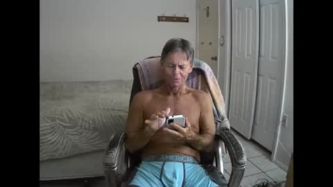 Snapshot of hewes1 chatting on October 2025 11:38:01 PM hewes1 online show from October 2025 11:38:01 PM