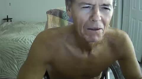 Snapshot of hewes1 chatting on November 2025 10:26:02 AM hewes1 online show from November 2025 10:26:02 AM