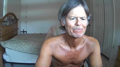 Snapshot of hewes1 chatting on April 2026 08:00:02 PM hewes1 online show from April 2026 08:00:02 PM