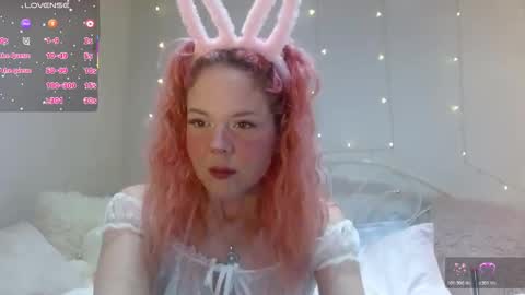 Snapshot of hexbunnie chatting on March 2026 02:05:02 AM hexbunnie online show from March 2026 02:05:02 AM