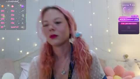 Snapshot of hexbunnie chatting on April 2026 02:20:01 AM hexbunnie online show from April 2026 02:20:01 AM