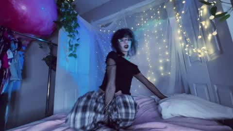 salem online show from December 2025 03:00:02 AM