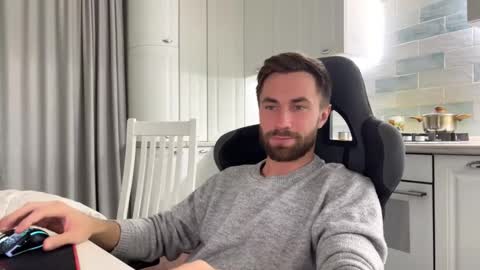 Arnold online show from September 2025 07:46:02 PM