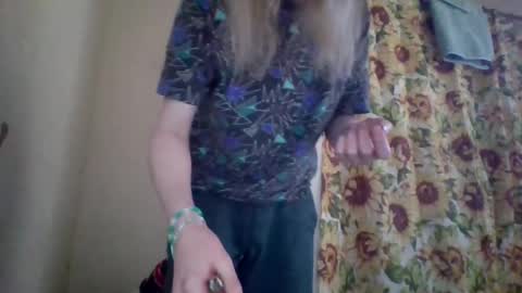 Snapshot of hey_mikky chatting on March 2025 02:43:02 PM hey_mikky online show from March 2025 02:43:02 PM