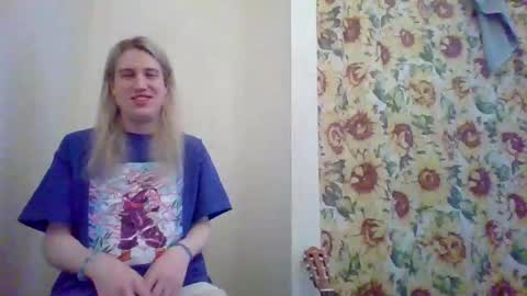 Snapshot of hey_mikky chatting on March 2025 12:50:02 PM hey_mikky online show from March 2025 12:50:02 PM