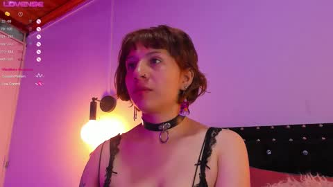 Snapshot of hey_noraly chatting on September 2025 04:12:01 AM Noraly online show from September 2025 04:12:01 AM