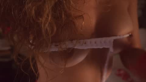 Snapshot of heybanan chatting on December 2024 09:54:01 PM Alina online show from December 2024 09:54:01 PM