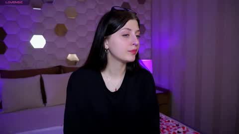 heydearlola online show from September 2025 07:01:01 AM
