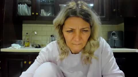 Snapshot of heyheygrey chatting on December 2024 06:49:01 PM Heyheygrey online show from December 2024 06:49:01 PM