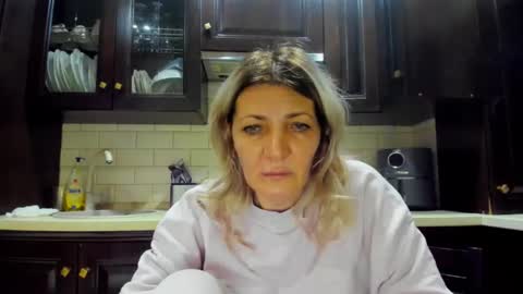 Snapshot of heyheygrey chatting on December 2024 02:20:02 AM Heyheygrey online show from December 2024 02:20:02 AM