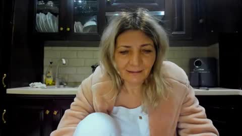 Snapshot of heyheygrey chatting on December 2024 01:04:02 AM Heyheygrey online show from December 2024 01:04:02 AM