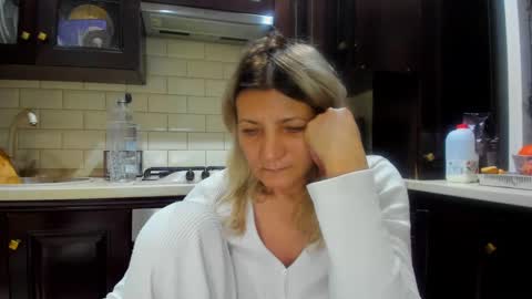 Snapshot of heyheygrey chatting on January 2025 06:01:02 PM Heyheygrey online show from January 2025 06:01:02 PM
