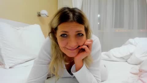 Snapshot of heyheygrey chatting on January 2025 04:55:02 AM Heyheygrey online show from January 2025 04:55:02 AM