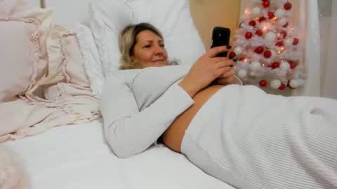 Snapshot of heyheygrey chatting on January 2025 03:49:02 PM Heyheygrey online show from January 2025 03:49:02 PM