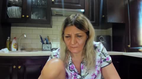 Snapshot of heyheygrey chatting on January 2025 01:02:02 PM Heyheygrey online show from January 2025 01:02:02 PM