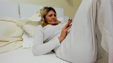 Snapshot of heyheygrey chatting on January 2025 01:47:01 AM Heyheygrey online show from January 2025 01:47:01 AM