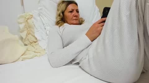 Snapshot of heyheygrey chatting on January 2025 02:03:02 PM Heyheygrey online show from January 2025 02:03:02 PM