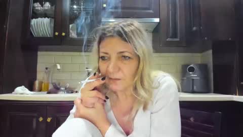 Snapshot of heyheygrey chatting on January 2025 12:04:02 AM Heyheygrey online show from January 2025 12:04:02 AM