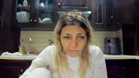 Snapshot of heyheygrey chatting on January 2025 02:15:01 AM Heyheygrey online show from January 2025 02:15:01 AM