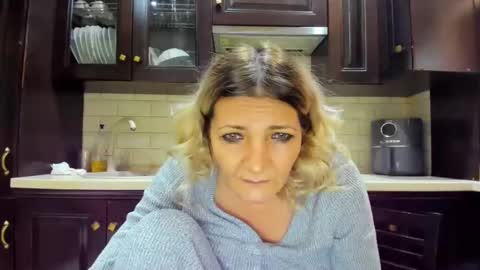Snapshot of heyheygrey chatting on January 2025 10:45:01 AM Heyheygrey online show from January 2025 10:45:01 AM