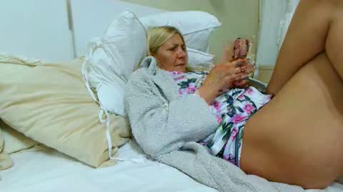 Heyheygrey online show from November 2025 06:48:02 PM