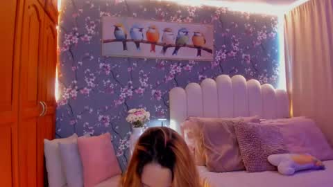 Snapshot of heymartina chatting on April 2026 04:21:02 PM Martina Ricci Show schedule Monday to Friday 8am colombia time I work some weekends online show from April 2026 04:21:02 PM