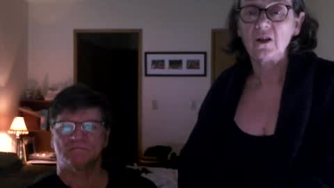 Snapshot of hg99too chatting on December 2024 02:33:01 PM hg99too online show from December 2024 02:33:01 PM