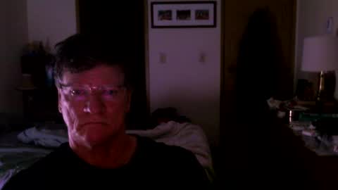 Snapshot of hg99too chatting on October 2025 02:04:02 PM hg99too online show from October 2025 02:04:02 PM